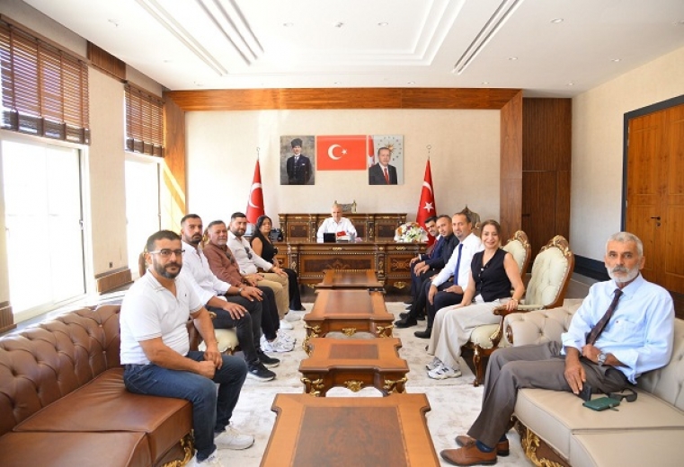 CHP Manavgat ilçe örgütü Kaymakam Adil Karataş’a nezaket ziyaretinde bulundu