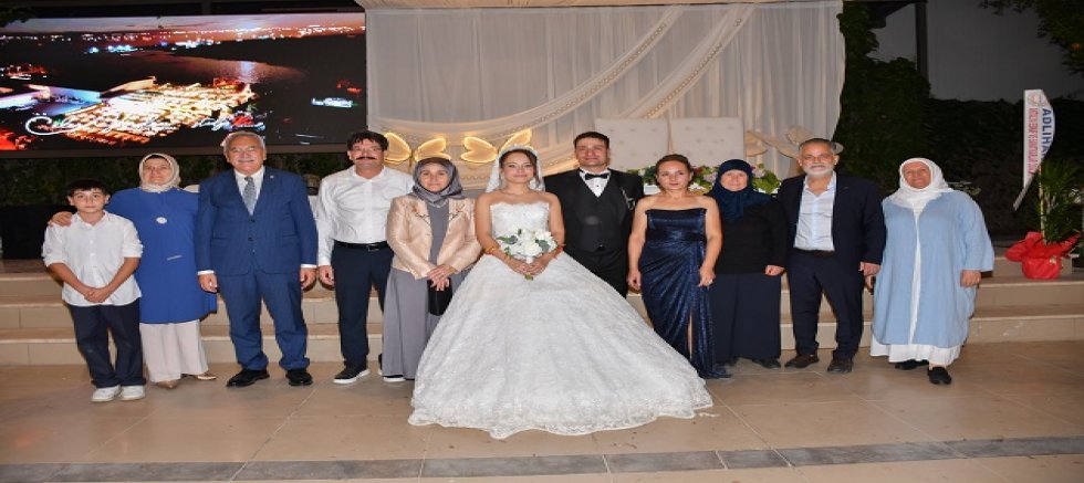 AYDIN AİLESİ’NİN MUTLU GÜNÜ .Kazım Aydın, kızını evlendirdi