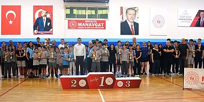MASA TENİSİNDE ÖDÜLLER SAHİPLERİNİ BULDU